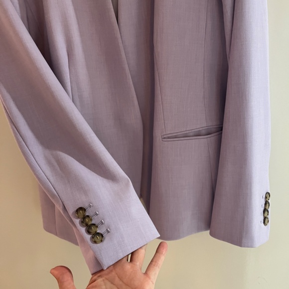 Ann Taylor The Cutaway Blazer in Bi-Stretch in Soft Violet Size 12 - Picture 9 of 9